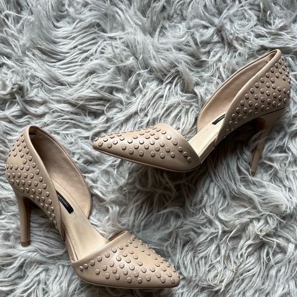 Sz 6 ⭐️ French Connection d’orsay heels — beige and studded - Picture 2 of 10